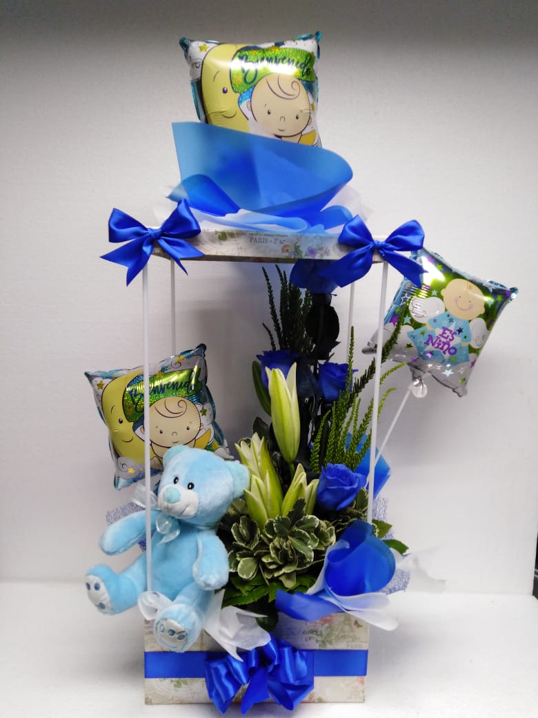 Caja de Nacimiento Ni�o con Rosas, Globos y Peluchito 19cm 